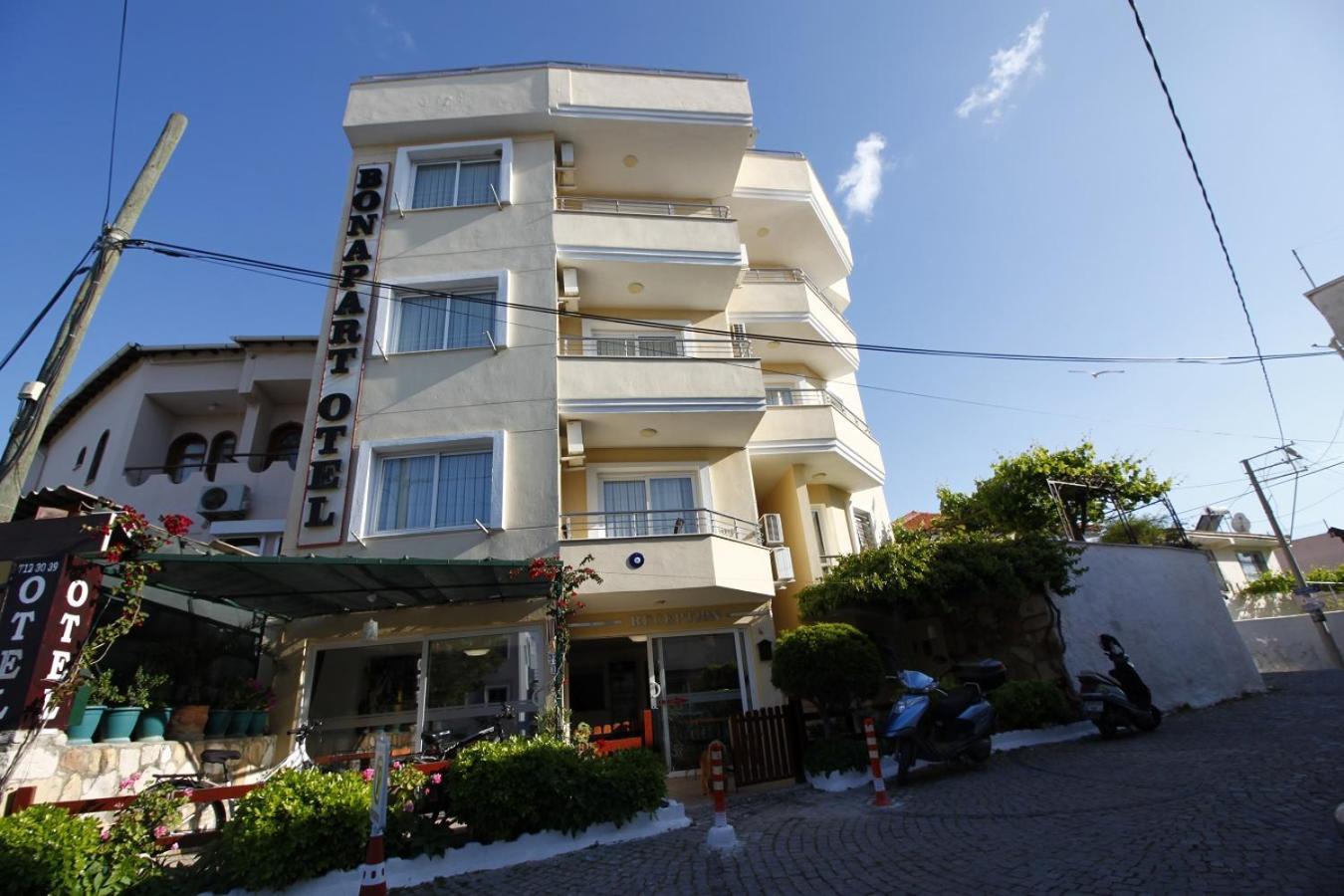 Bonapart Hotel Çeşme Εξωτερικό φωτογραφία