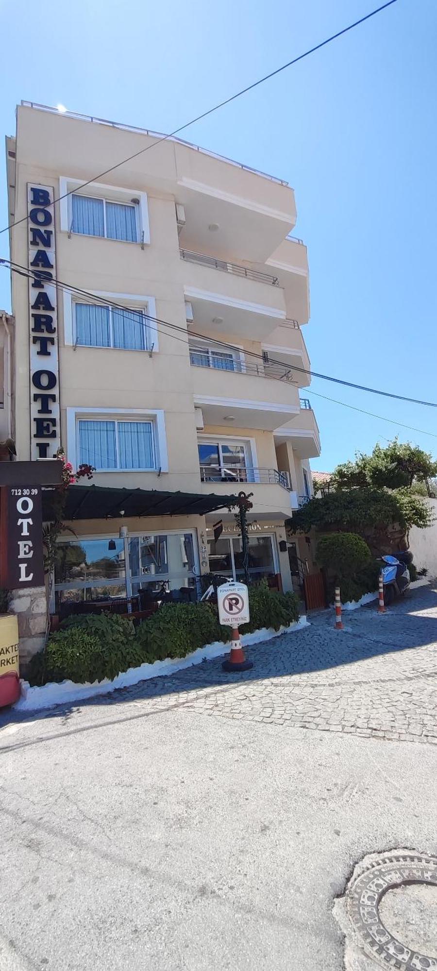 Bonapart Hotel Çeşme Εξωτερικό φωτογραφία