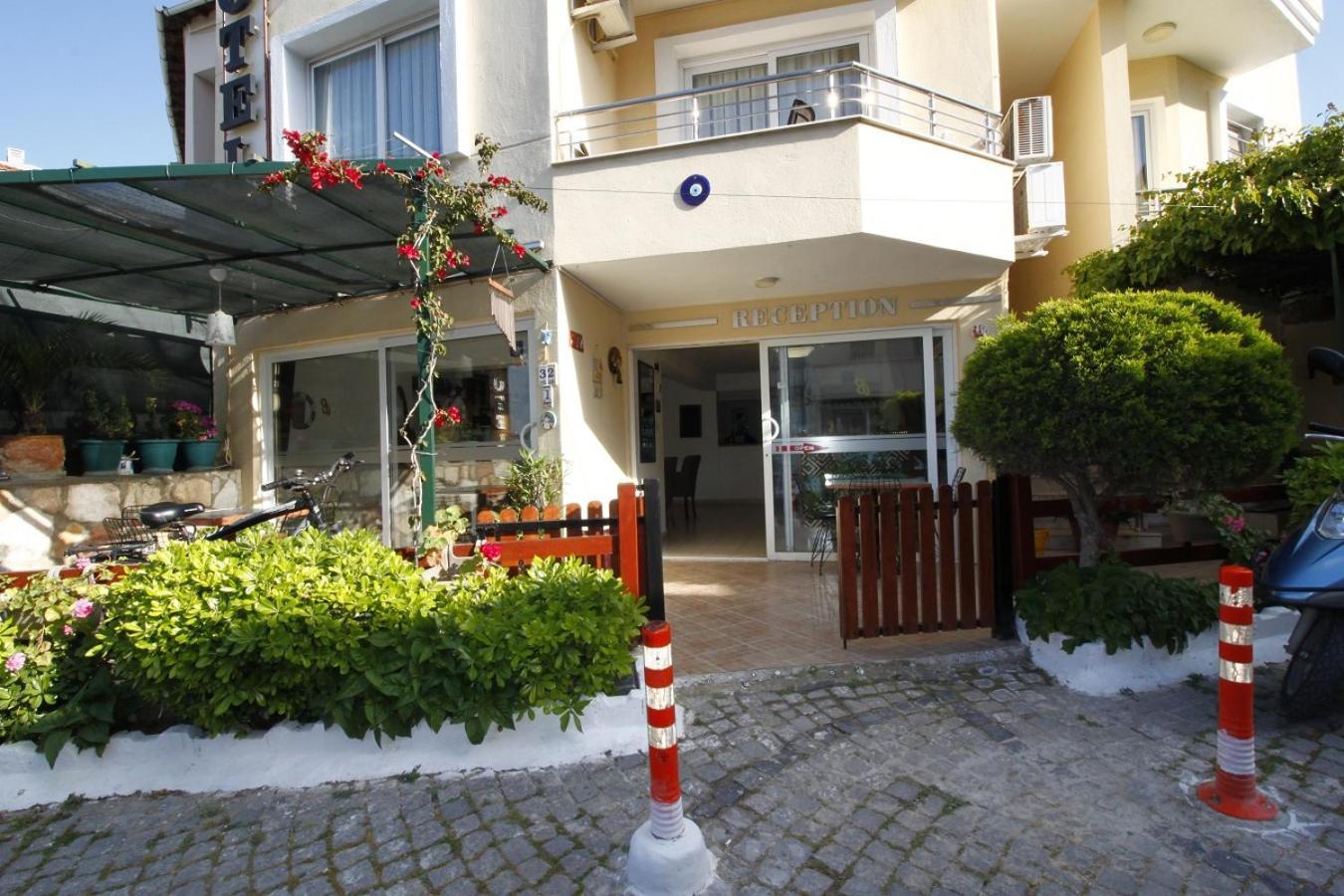 Bonapart Hotel Çeşme Εξωτερικό φωτογραφία